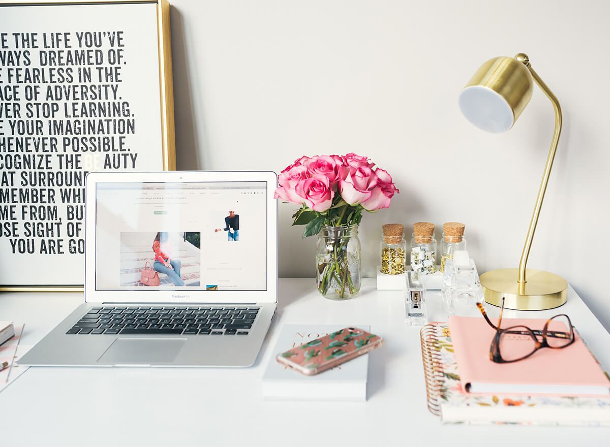 laptop-table